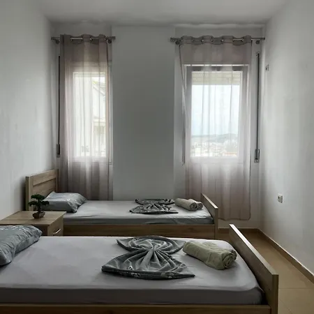 Apartment Vloravista - Above The Trees Vlore
